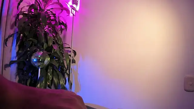 Romeocolin online show from 10, 9, 2025