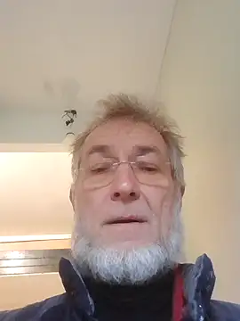 Snapshot of 60philippe chatting on 8, 12, 2024 60philippe online show from 8, 12, 2024