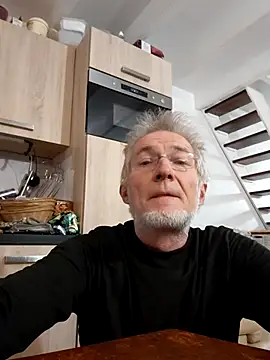 Snapshot of 60philippe chatting on 14, 11, 2025 60philippe online show from 14, 11, 2025