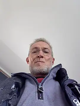 Snapshot of 60philippe chatting on 16, 12, 2025 60philippe online show from 16, 12, 2025