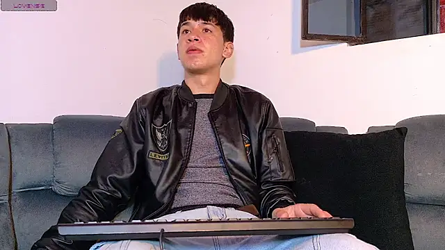 Snapshot of Mr_daren_ chatting on 14, 10, 2025 Mr daren online show from 14, 10, 2025