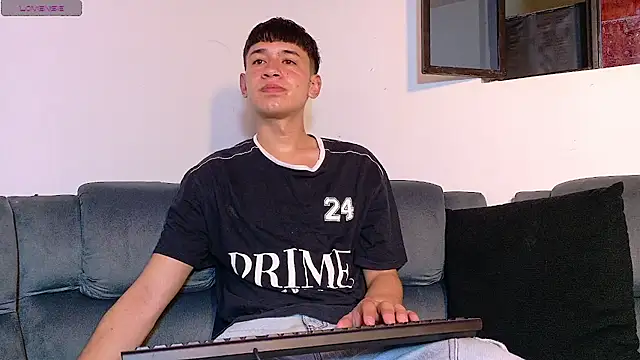 Snapshot of Mr_daren_ chatting on 22, 10, 2025 Mr daren online show from 22, 10, 2025