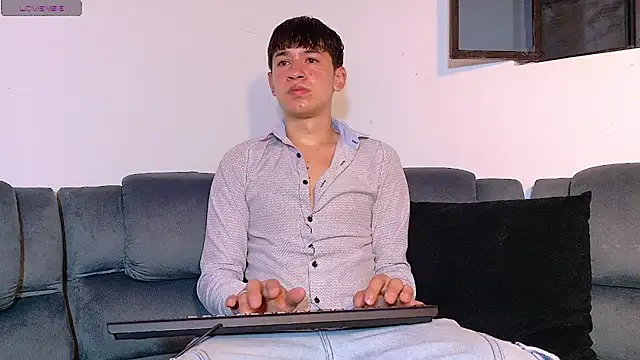 Snapshot of Mr_daren_ chatting on 18, 10, 2025 Mr daren online show from 18, 10, 2025