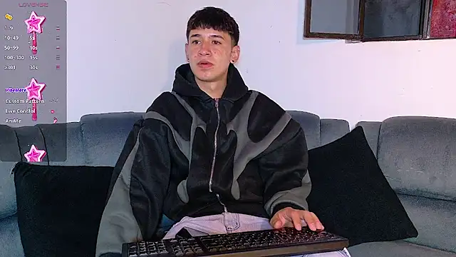 Snapshot of Mr_daren_ chatting on 25, 11, 2025 Mr daren online show from 25, 11, 2025