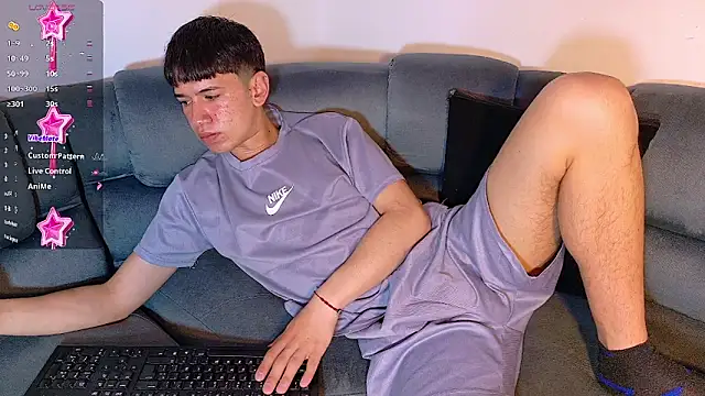 Snapshot of Mr_daren_ chatting on 8, 11, 2025 Mr daren online show from 8, 11, 2025