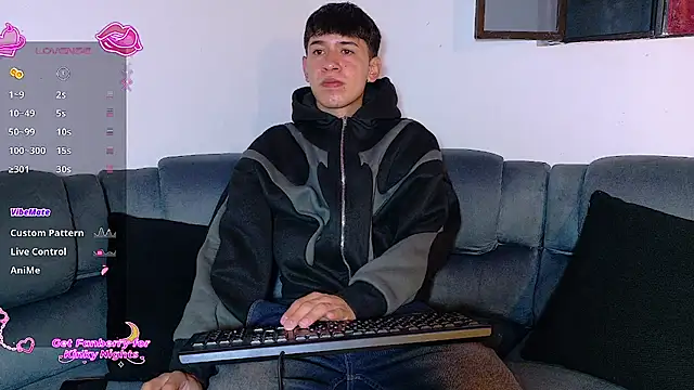 Snapshot of Mr_daren_ chatting on 1, 12, 2025 Mr daren online show from 1, 12, 2025