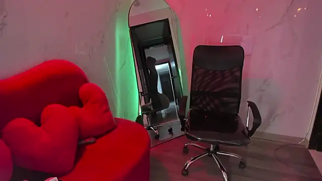 LilithCooperr  online show from 9, 1, 2026