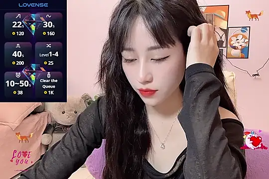  LLisa  online show from 10, 3, 2025