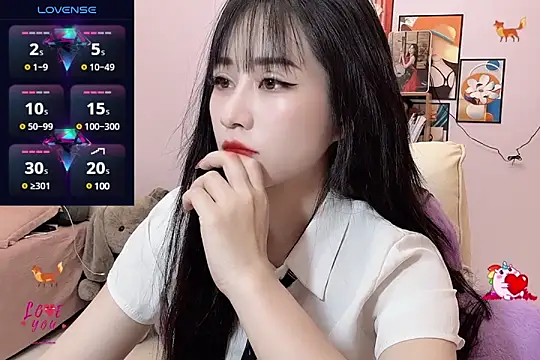  LLisa  online show from 5, 3, 2025