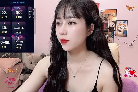  LLisa  online show from 11, 3, 2025