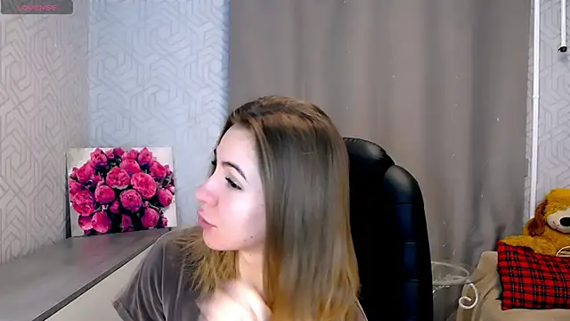 Naughty  Megan online show from 6, 3, 2025