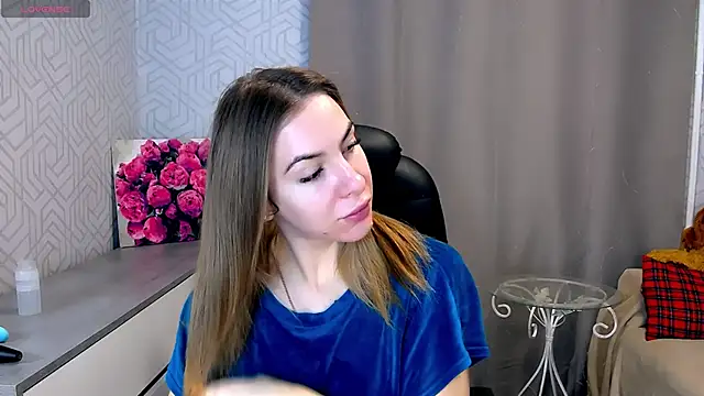 Naughty  Megan online show from 8, 3, 2025