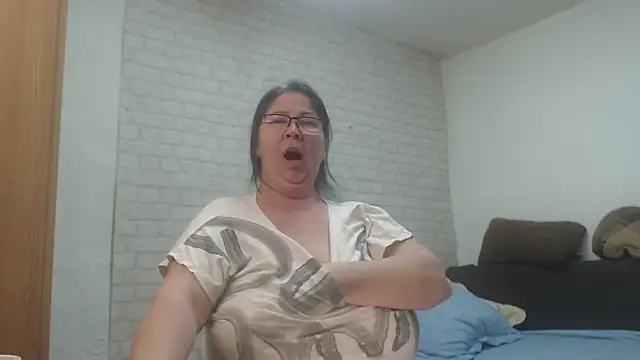 EmmaSquirt online show from 18, 2, 2026