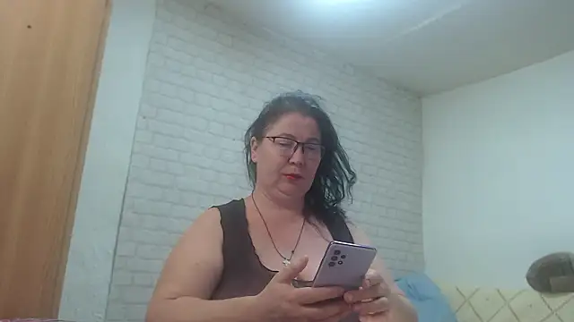 EmmaSquirt online show from 5, 3, 2026