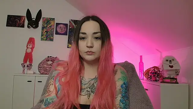 PinkHurricaneOfficial online show from 5, 3, 2026