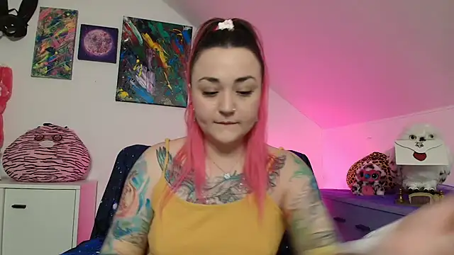 PinkHurricaneOfficial online show from 28, 2, 2026