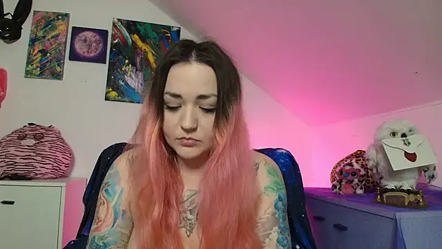 PinkHurricaneOfficial online show from 16, 2, 2026