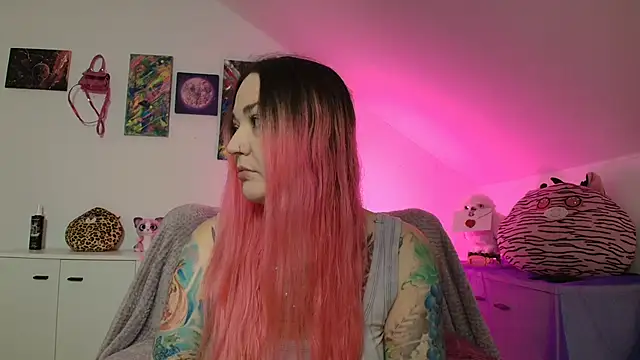 PinkHurricaneOfficial online show from 3, 12, 2025