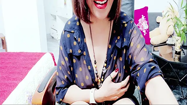 Snapshot of Miu-Le chatting on 16, 7, 2026 Miu-Le online show from 16, 7, 2026