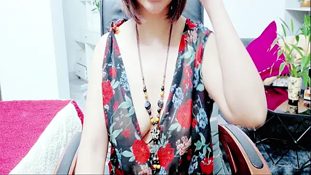 Snapshot of Miu-Le chatting on 8, 7, 2026 Miu-Le online show from 8, 7, 2026