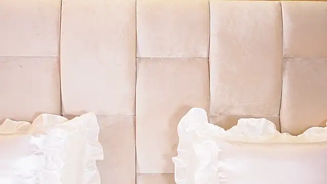 KiraKayleigh1 online show from 23, 2, 2026