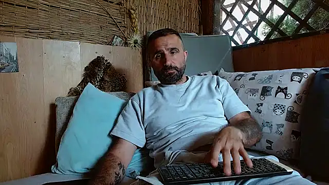 Snapshot of ivat80 chatting on 18, 6, 2026 ivat80 online show from 18, 6, 2026