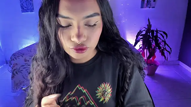 Riana Kean online show from 17, 11, 2025