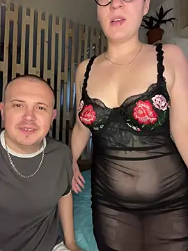 Snapshot of MrMrsRight chatting on 25, 10, 2025 MrMrsRight online show from 25, 10, 2025