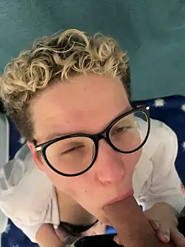 MrMrsRight online show from 19, 12, 2025