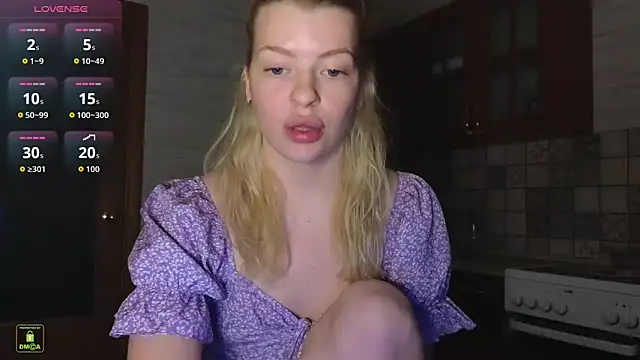 RinaBlondie online show from 1, 2, 2026