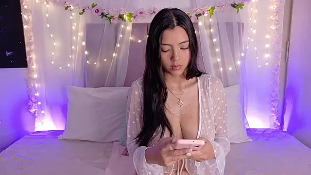 Julie Bennet online show from 16, 4, 2026