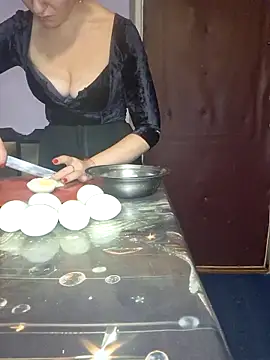  Kitti  online show from 21, 10, 2025