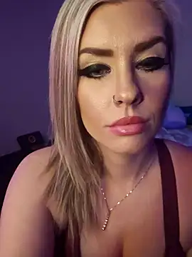ellieconradxo online show from 18, 1, 2025