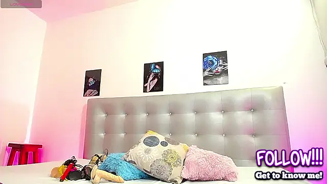 horny-juliette online show from 24, 3, 2026