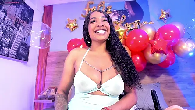 Aliisson Cruz online show from 7, 11, 2025