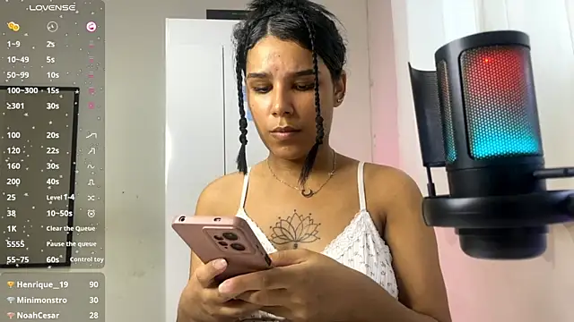 Snapshot of ninapego chatting on 3, 3, 2025 ninapego online show from 3, 3, 2025