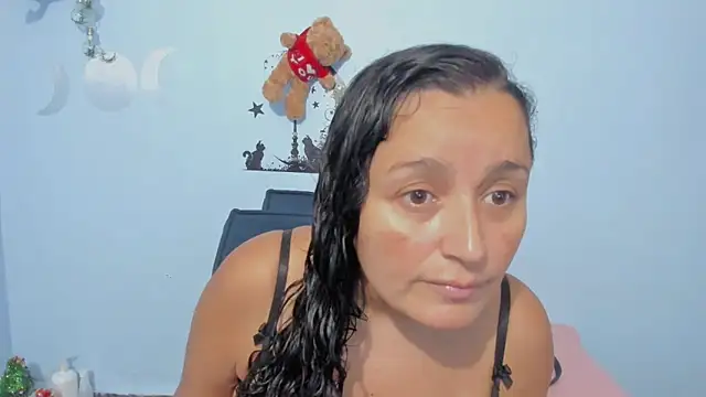  luna  sweet  online show from 15, 11, 2025