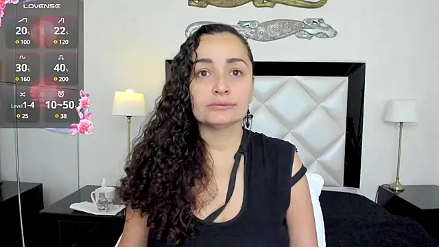  luna  sweet  online show from 12, 3, 2025