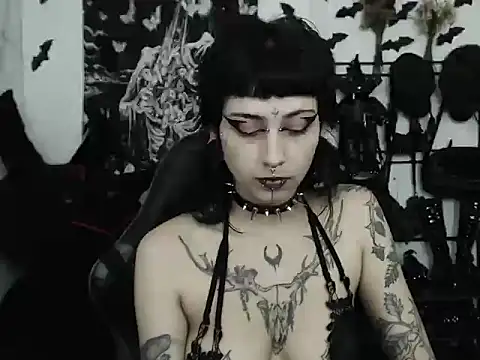 Snapshot of n0sferatus__ chatting on 7, 5, 2026 n0sferatus online show from 7, 5, 2026