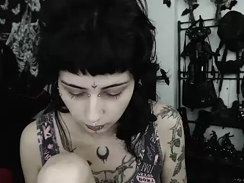 Snapshot of n0sferatus__ chatting on 5, 6, 2026 n0sferatus online show from 5, 6, 2026