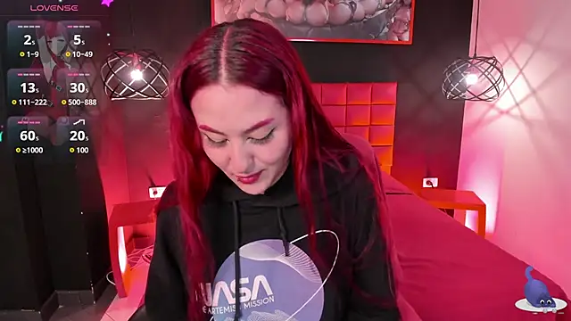 Snapshot of Megan_wolf1_ chatting on 15, 11, 2025 Megan wolf1 online show from 15, 11, 2025