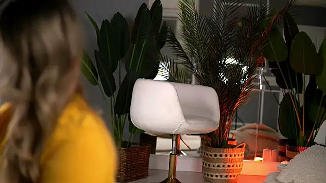 KellyMathews online show from 31, 10, 2025