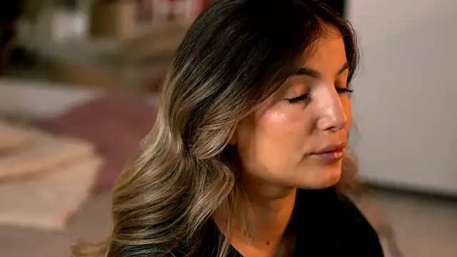 KellyMathews online show from 8, 3, 2026