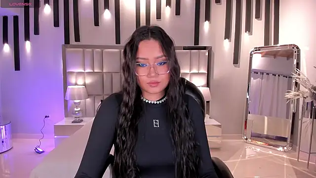 AmberLewis  online show from 1, 11, 2025