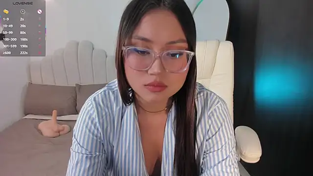 AmberLewis  online show from 11, 5, 2026