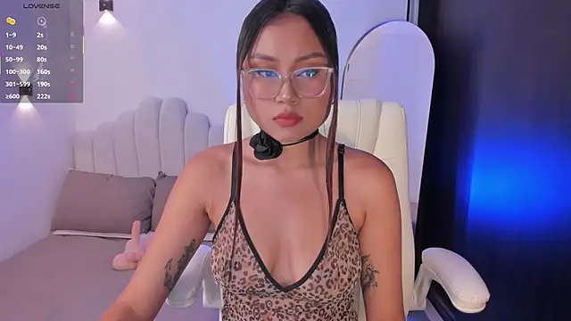 AmberLewis  online show from 18, 5, 2026