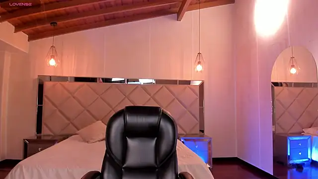 AmberLewis  online show from 19, 11, 2025