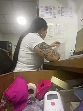 Snapshot of nurse_desi_sexlove chatting on 2, 12, 2025 nurse desi sexlove online show from 2, 12, 2025