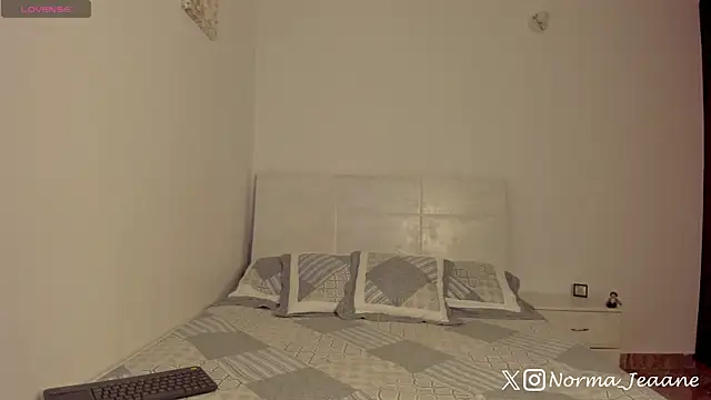 Norma-Jeaane online show from 9, 1, 2026