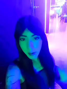 chaymae nah  online show from 15, 4, 2026